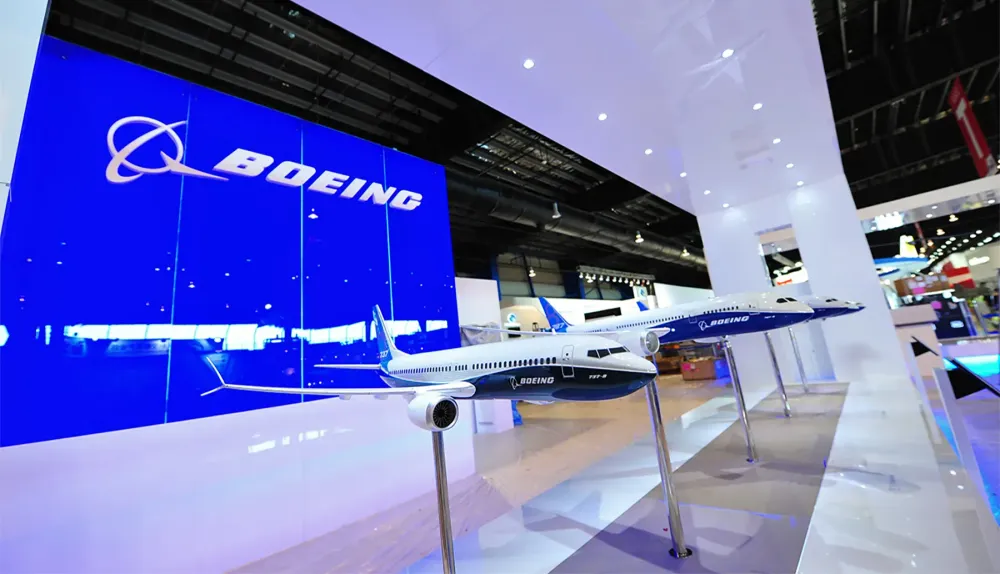 Boeing headquarters display of Boeing 737 plane model